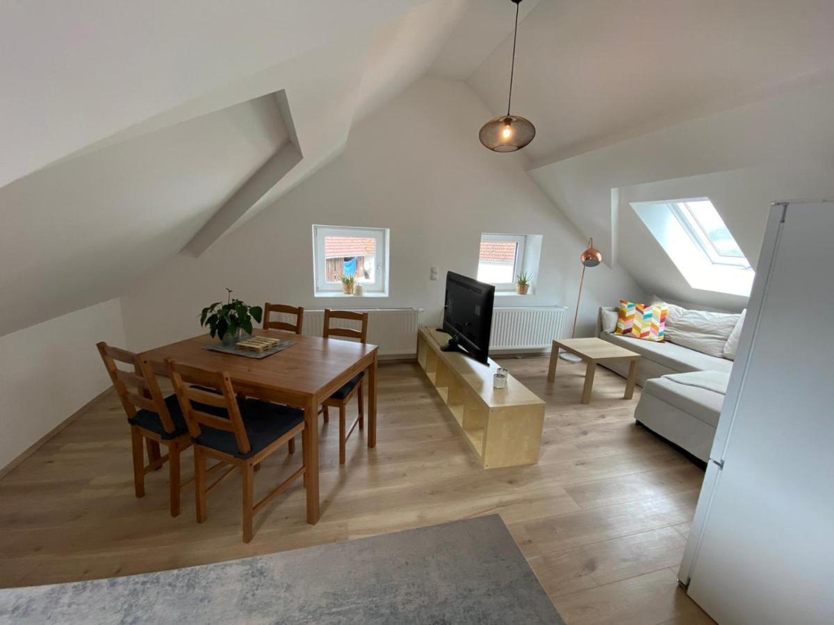 Helle 2 Zi. Wohnung nähe Flughafen München Haimhausen  Exterior foto